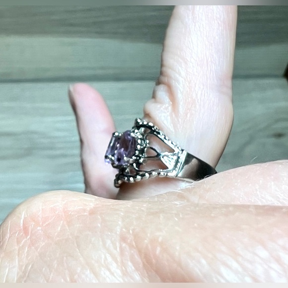 Vintage Designer Signed SETA Sterling Silver 3 Stone Amethyst Ring, Size 6 - Picture 10 of 11